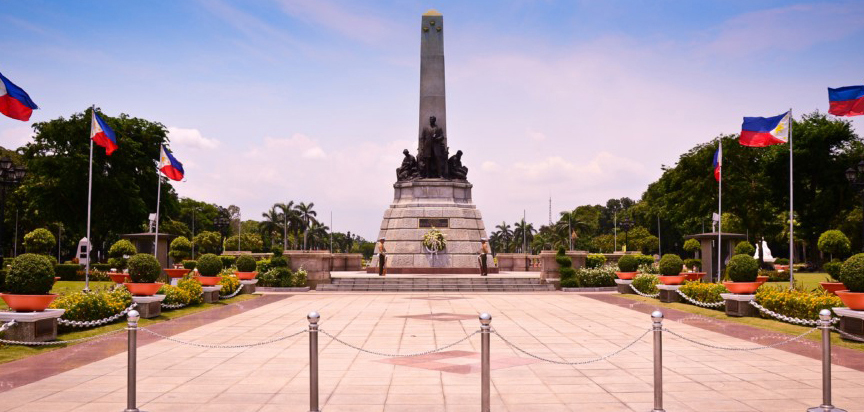 Rizal Park Hotel - Rizal Monument